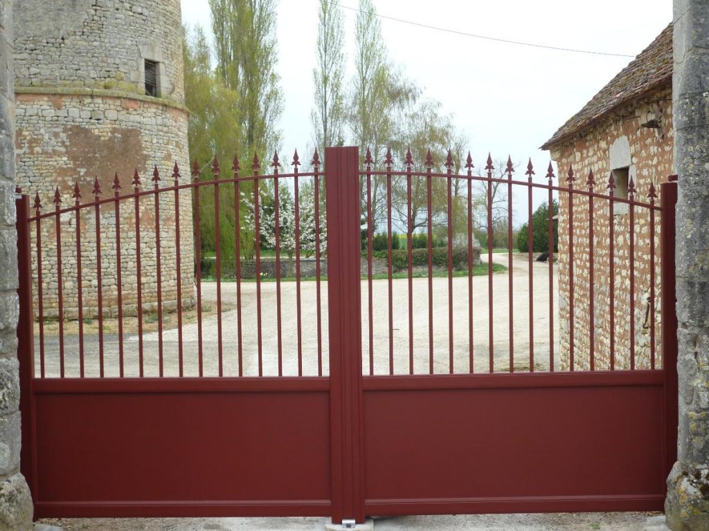 Portail aluminium type ferronnerie